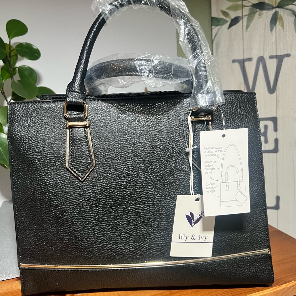 Black Pebbled Tote with Gold Accent